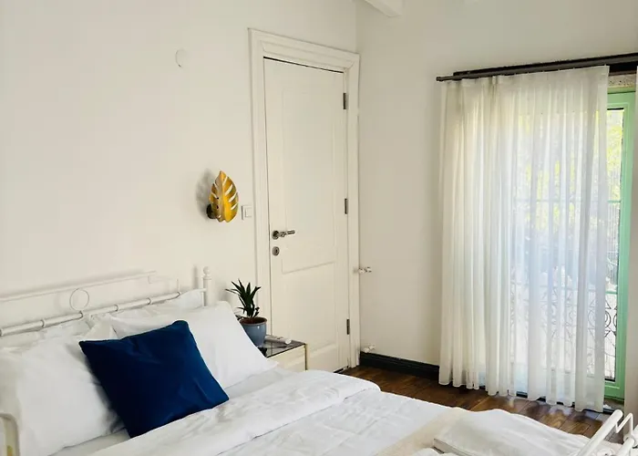 Sadele Hacimemis Homestay Cesme